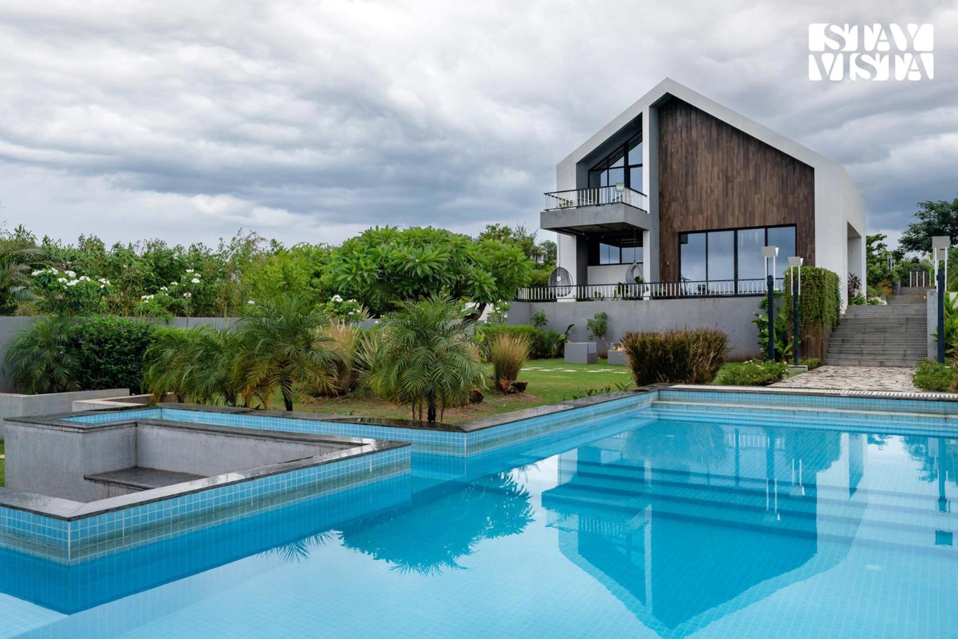 Stayvista At The Rainfield Villa With Gazebo & Lawn Nashik Exterior photo